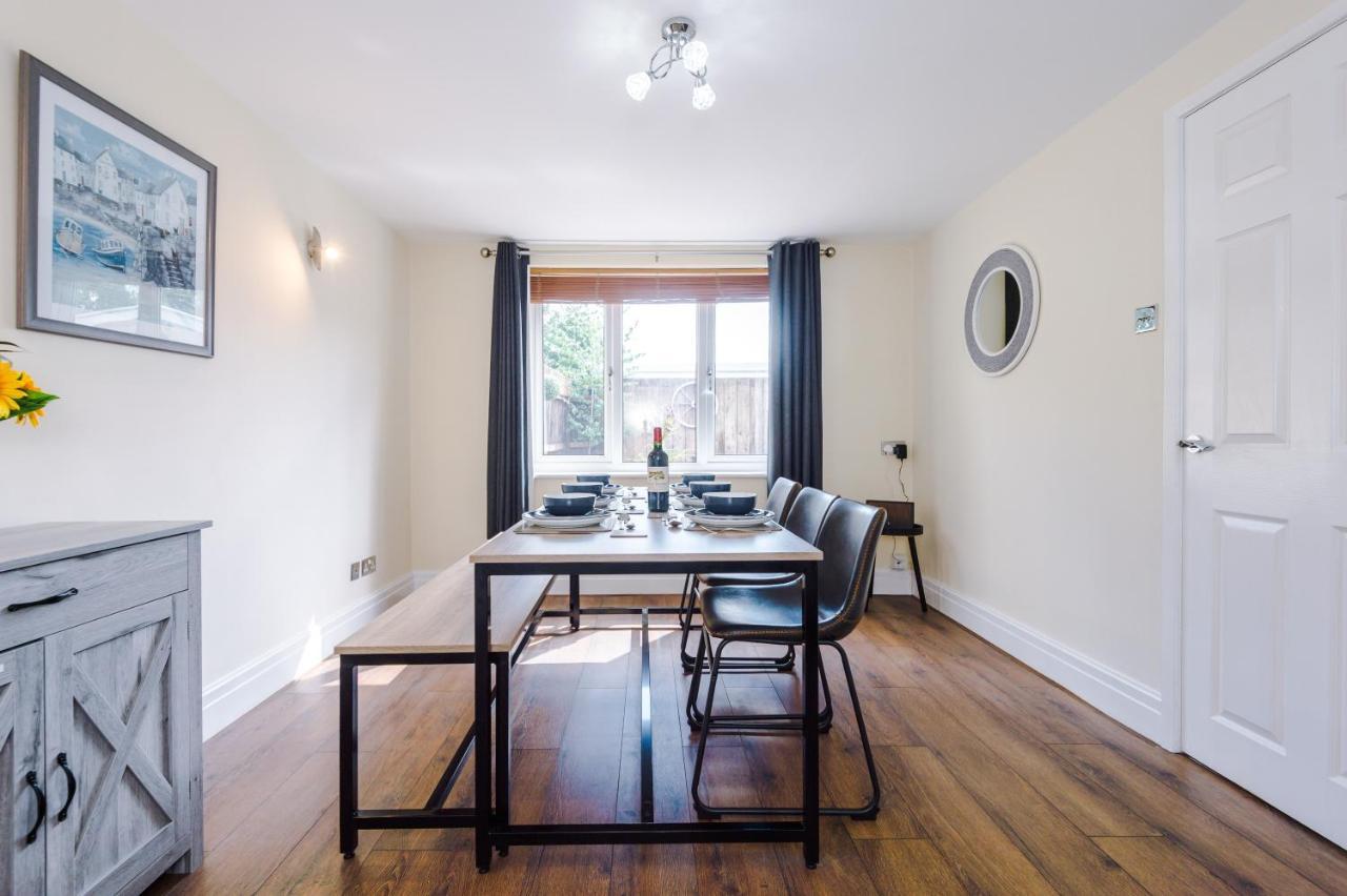 Charming 3-Bed Cottage In Chester, Ideal For Families & Workers, Free Parking - Sleeps 7 Esterno foto