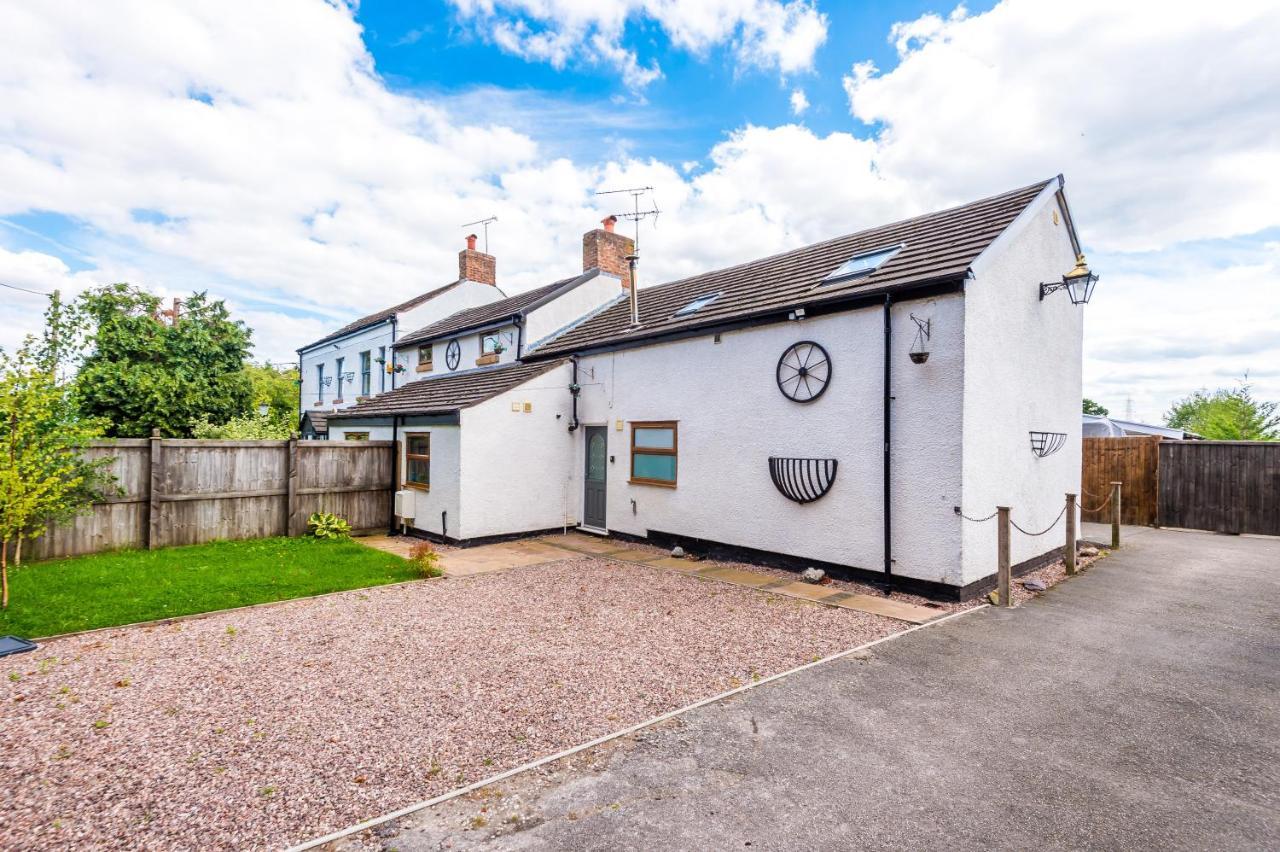 Charming 3-Bed Cottage In Chester, Ideal For Families & Workers, Free Parking - Sleeps 7 Esterno foto